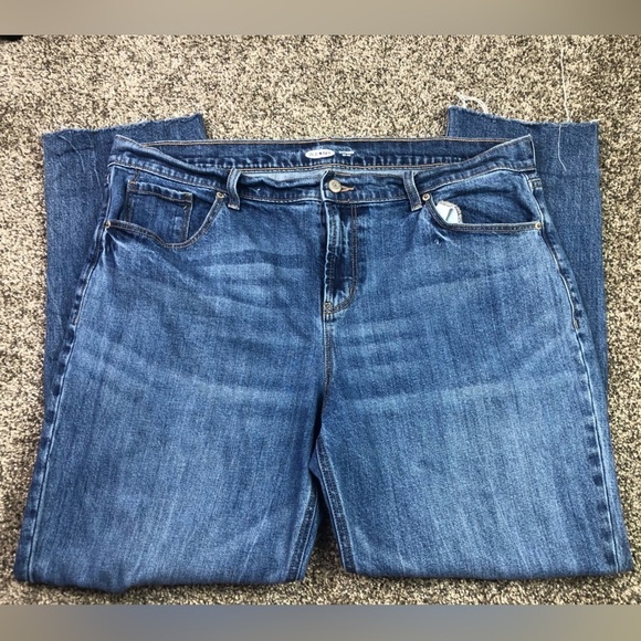 Old Navy Women’s Blue Distressed Denim Mid Rise Boyfriend Jeans Size 16 - Picture 2 of 14